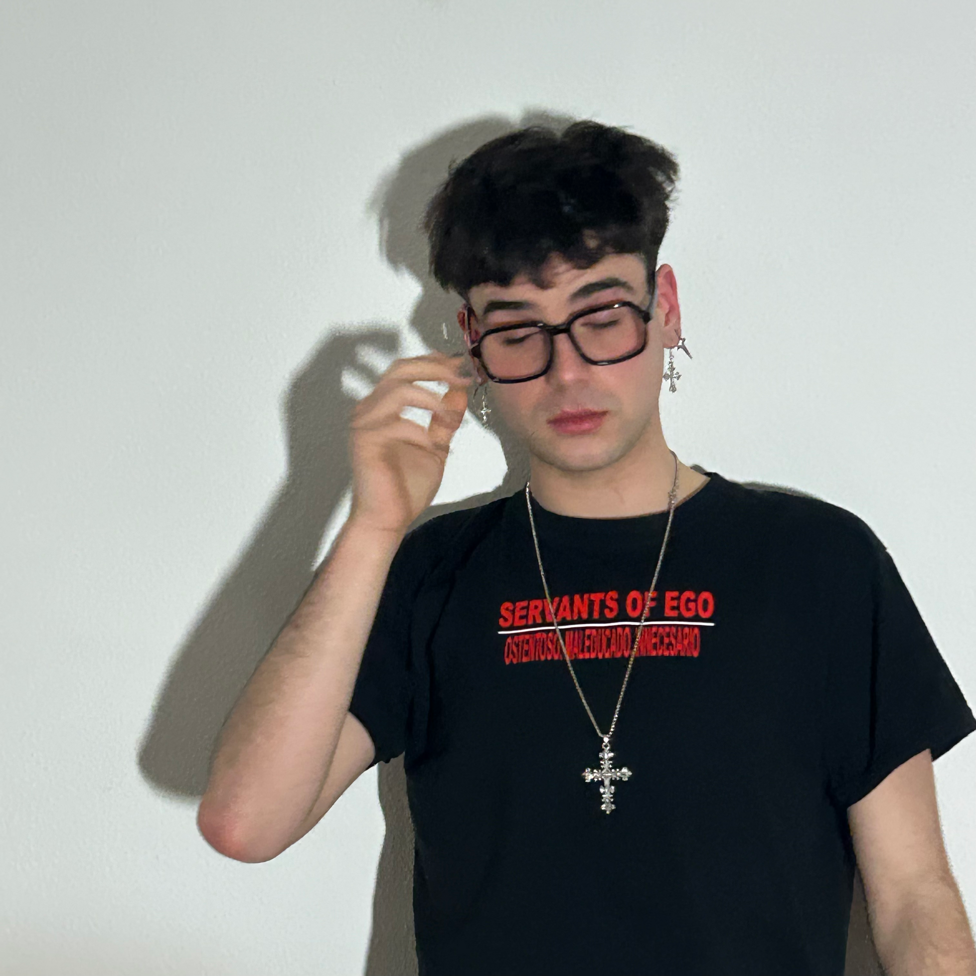 STAFF TEE