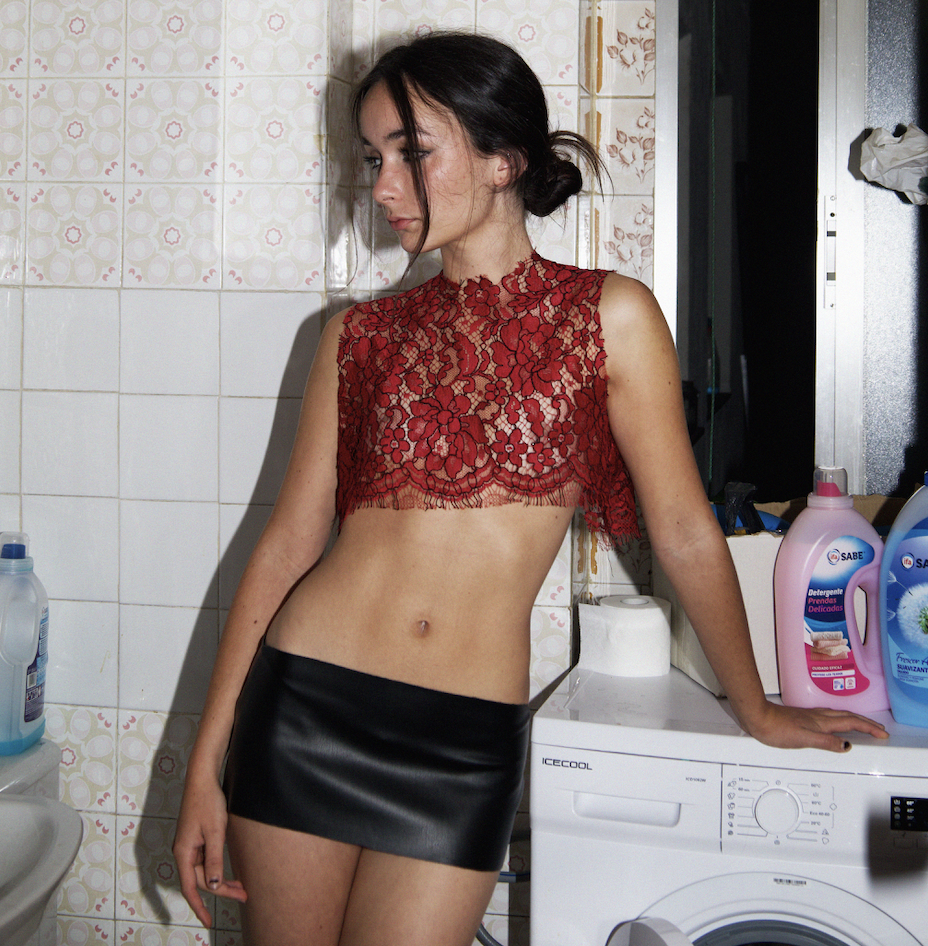 "RED LACE" TOP