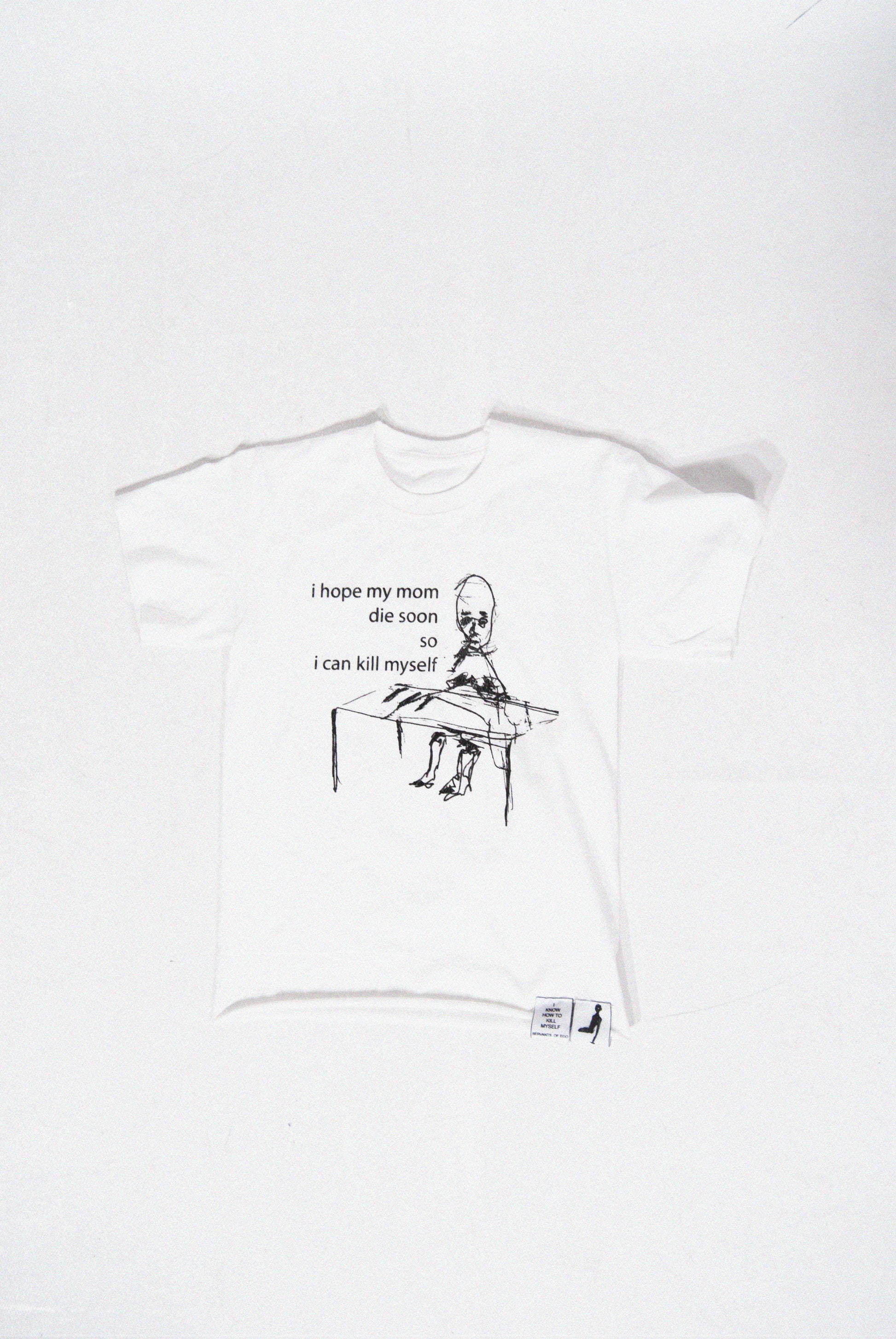 "MOM" TEE