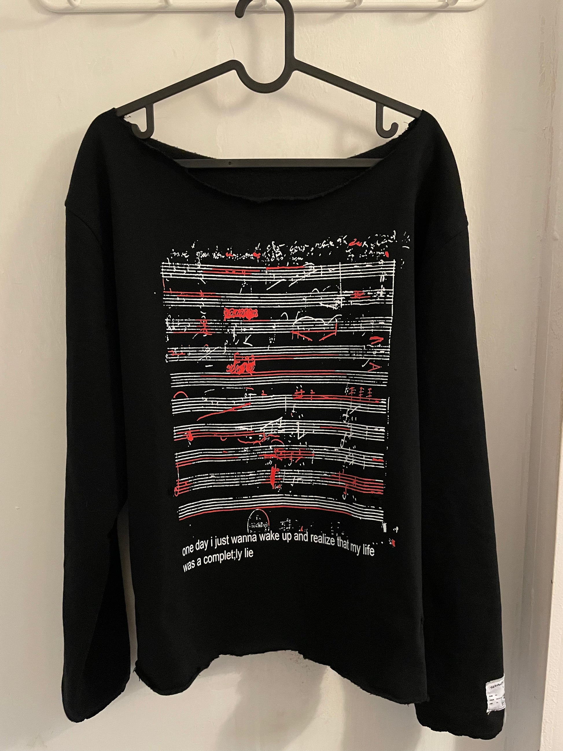 ESS MUS EIN SWEATER